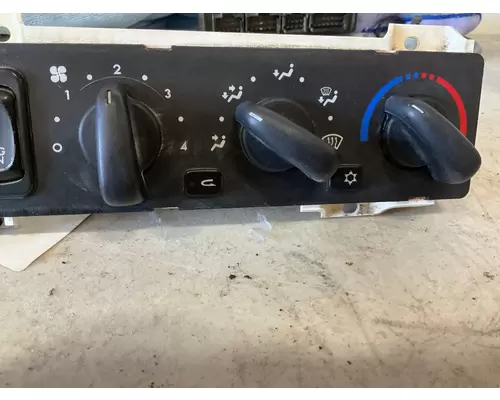 FREIGHTLINER COLUMBIA 120 HeaterAir Cond Parts, Misc