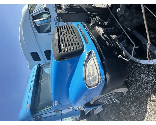 FREIGHTLINER COLUMBIA 120 Hood
