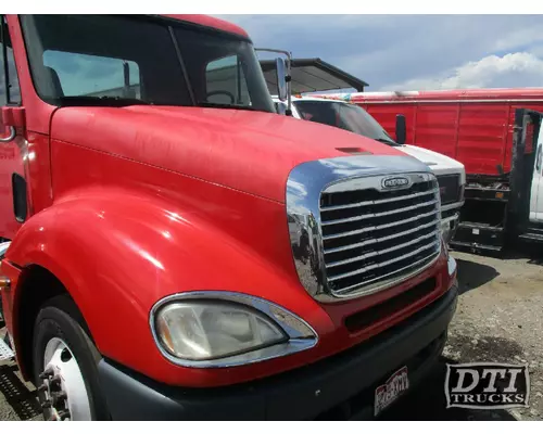 FREIGHTLINER COLUMBIA 120 Hood