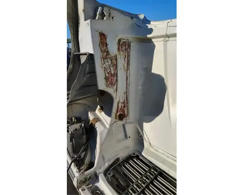 FREIGHTLINER COLUMBIA 120 Hood