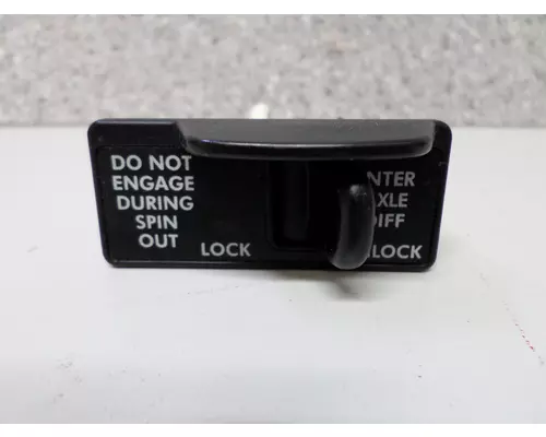 FREIGHTLINER COLUMBIA 120 INTERAXLE LOCK SWITCH