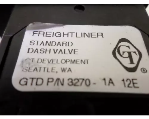 FREIGHTLINER COLUMBIA 120 INTERAXLE LOCK SWITCH