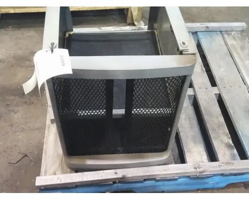 FREIGHTLINER COLUMBIA 120 INTERIOR CABINET