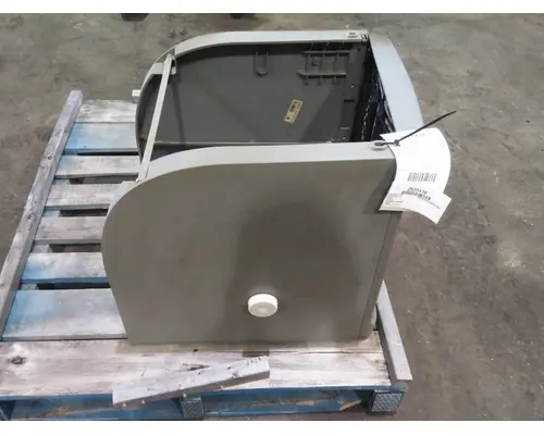 FREIGHTLINER COLUMBIA 120 INTERIOR CABINET