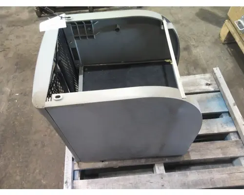 FREIGHTLINER COLUMBIA 120 INTERIOR CABINET