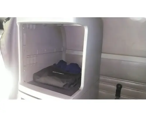FREIGHTLINER COLUMBIA 120 INTERIOR CABINET