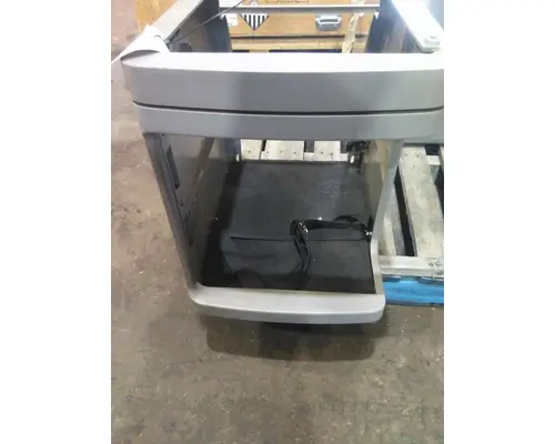 FREIGHTLINER COLUMBIA 120 INTERIOR CABINET