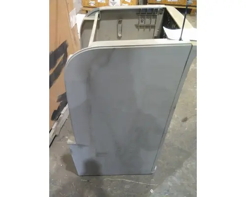 FREIGHTLINER COLUMBIA 120 INTERIOR CABINET