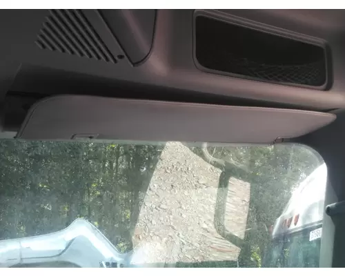 FREIGHTLINER COLUMBIA 120 INTERIOR SUN VISOR