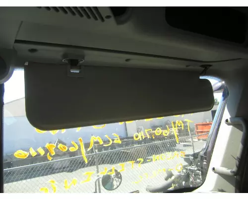 FREIGHTLINER COLUMBIA 120 INTERIOR SUN VISOR