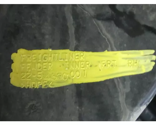 FREIGHTLINER COLUMBIA 120 Inner Fender