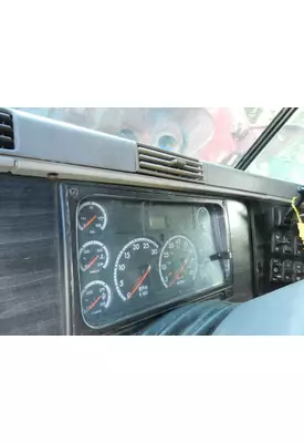 FREIGHTLINER COLUMBIA 120 Instrument Cluster