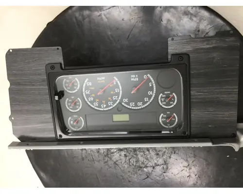 FREIGHTLINER COLUMBIA 120 Instrument Cluster