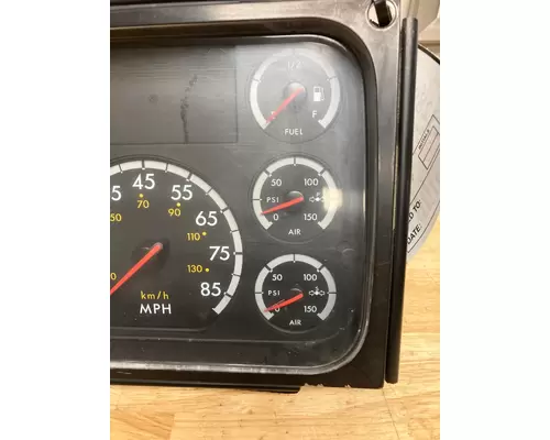 FREIGHTLINER COLUMBIA 120 Instrument Cluster