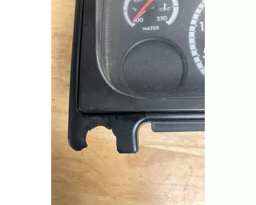 FREIGHTLINER COLUMBIA 120 Instrument Cluster