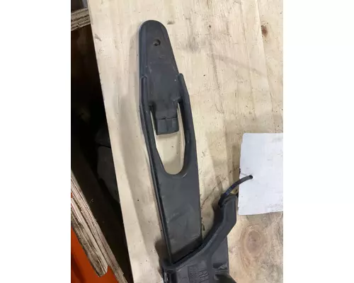 FREIGHTLINER COLUMBIA 120 Latches and Locks