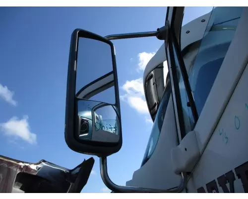 FREIGHTLINER COLUMBIA 120 MIRROR ASSEMBLY CABDOOR