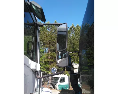 FREIGHTLINER COLUMBIA 120 MIRROR ASSEMBLY CABDOOR