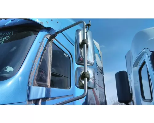 FREIGHTLINER COLUMBIA 120 MIRROR ASSEMBLY CABDOOR