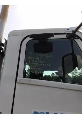 FREIGHTLINER COLUMBIA 120 MIRROR LOOK DOWN