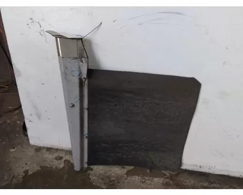 FREIGHTLINER COLUMBIA 120 MUD FLAP HANGER
