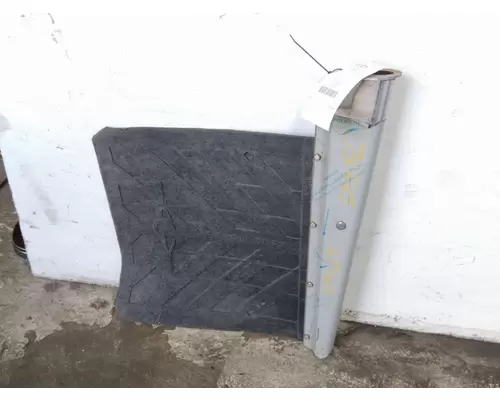 FREIGHTLINER COLUMBIA 120 MUD FLAP HANGER