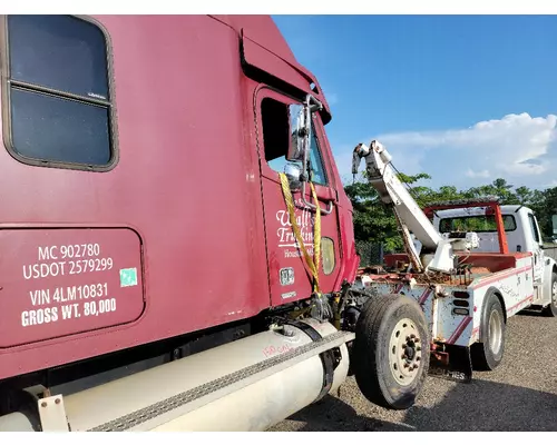 FREIGHTLINER COLUMBIA 120 Mirror (Side View)