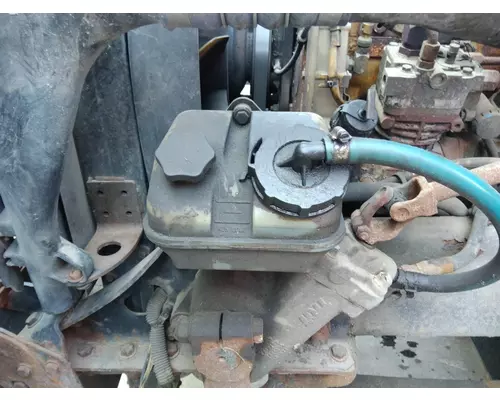 FREIGHTLINER COLUMBIA 120 POWER STEERING RESERVOIR