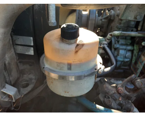 FREIGHTLINER COLUMBIA 120 POWER STEERING RESERVOIR