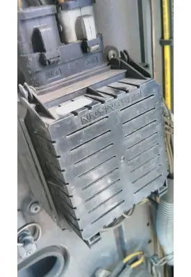 FREIGHTLINER COLUMBIA 120 POWERNET DISTRIBUTION BOX (PNDB)