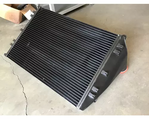 FREIGHTLINER COLUMBIA 120 RADIATOR ASSEMBLY