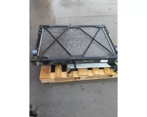 FREIGHTLINER COLUMBIA 120 RADIATOR ASSEMBLY