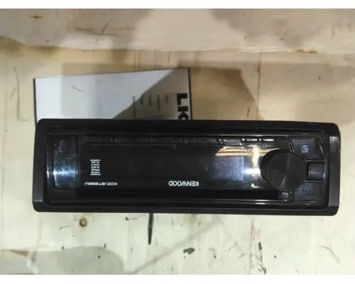FREIGHTLINER COLUMBIA 120 RADIO AMFMBLUETOOTH
