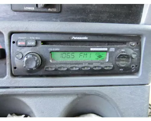 FREIGHTLINER COLUMBIA 120 RADIO AMFMCD