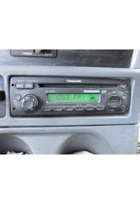 FREIGHTLINER COLUMBIA 120 RADIO AM/FM/CD