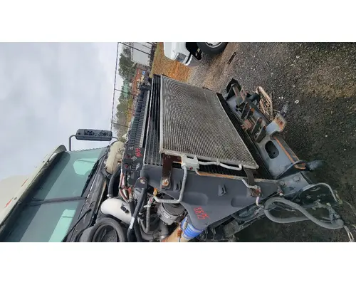 FREIGHTLINER COLUMBIA 120 Radiator