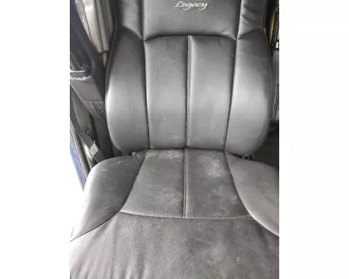 FREIGHTLINER COLUMBIA 120 SEAT, FRONT