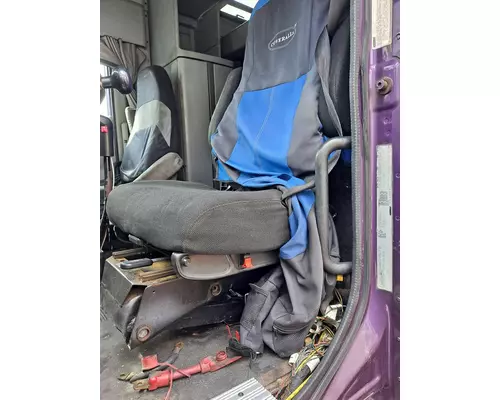 FREIGHTLINER COLUMBIA 120 SEAT, FRONT