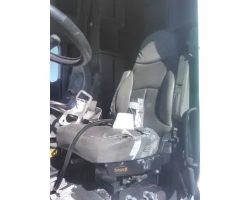 FREIGHTLINER COLUMBIA 120 SEAT, FRONT