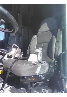 FREIGHTLINER COLUMBIA 120 SEAT, FRONT