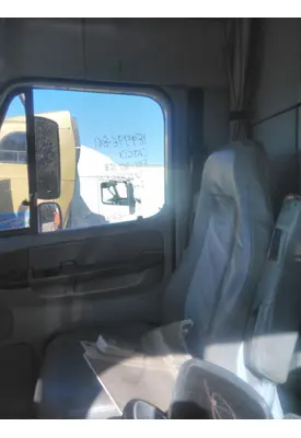 FREIGHTLINER COLUMBIA 120 SEAT, FRONT