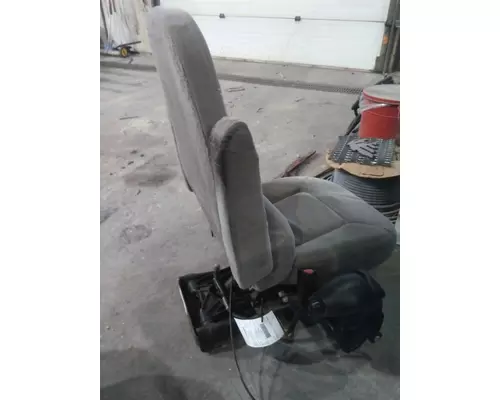 FREIGHTLINER COLUMBIA 120 SEAT, FRONT