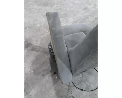 FREIGHTLINER COLUMBIA 120 SEAT, FRONT