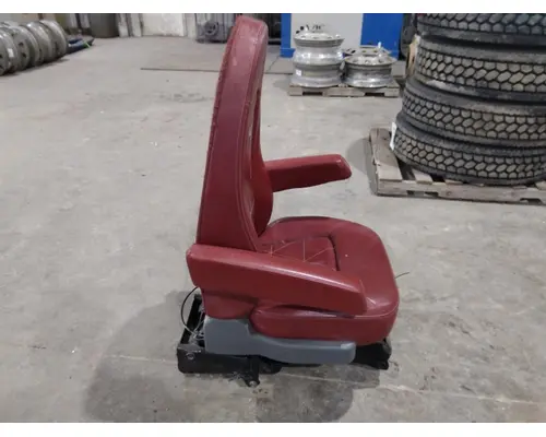 FREIGHTLINER COLUMBIA 120 SEAT, FRONT