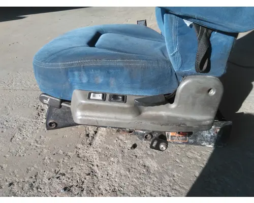 FREIGHTLINER COLUMBIA 120 SEAT, FRONT
