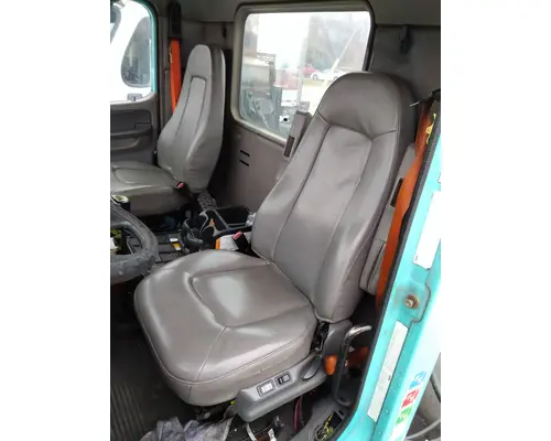 FREIGHTLINER COLUMBIA 120 SEAT, FRONT