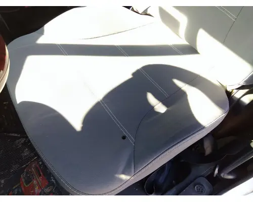 FREIGHTLINER COLUMBIA 120 SEAT, FRONT