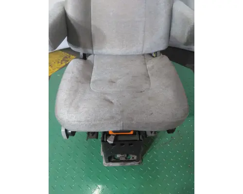 FREIGHTLINER COLUMBIA 120 SEAT, FRONT