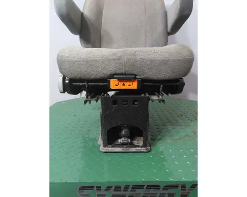 FREIGHTLINER COLUMBIA 120 SEAT, FRONT