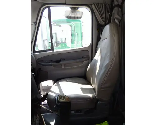 FREIGHTLINER COLUMBIA 120 SEAT, FRONT